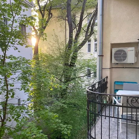 Superb With 40 Sqm Terrace In The Greens Of Buda Centre Budapest