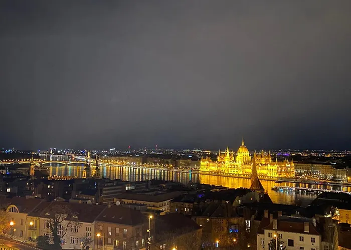Superb 40 Sqm Terrace In The Greens Of Buda Centre Appartement