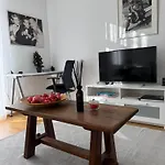 아파트 Superb 40 Sqm Terrace In The Greens Of Buda Centre *