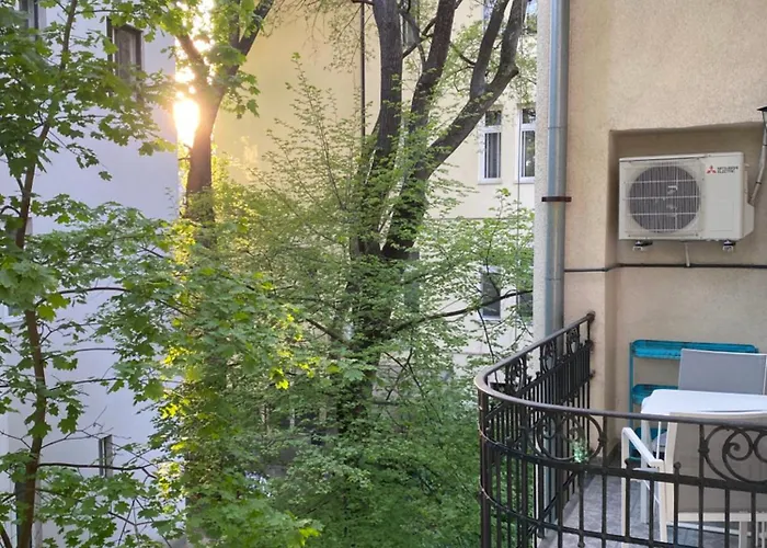 Superb 40 Sqm Terrace In The Greens Of Buda Centre 布达佩斯
