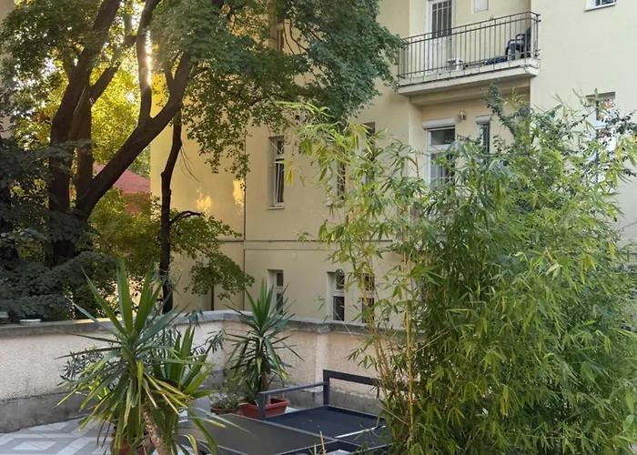 Superb 40 Sqm Terrace In The Greens Of Buda Centre * 布达佩斯